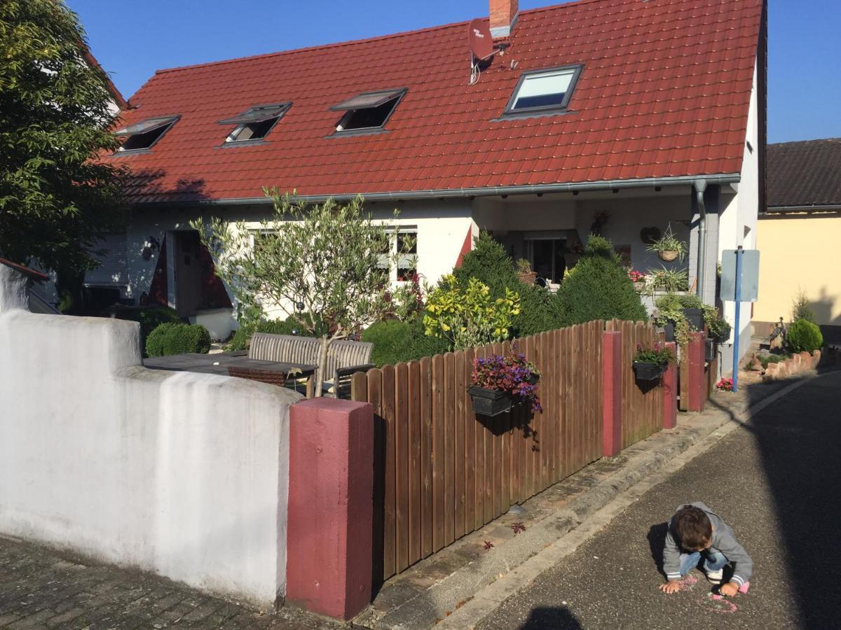 Ferien- Und Monteurswohnung Heilbrunnen Woerth am Rhein Extérieur photo